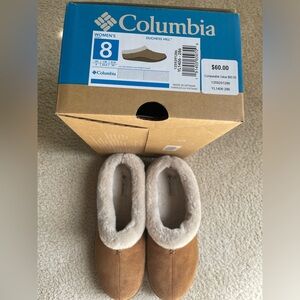 Columbia Duchess Hill Women’s Slippers.